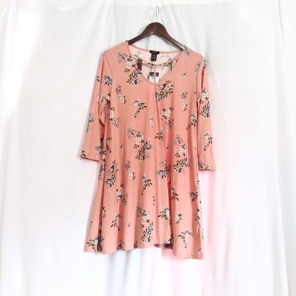 Rue21 Dresses & Skirts - Pink floral dress